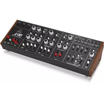 Behringer CAT analogais sintezators