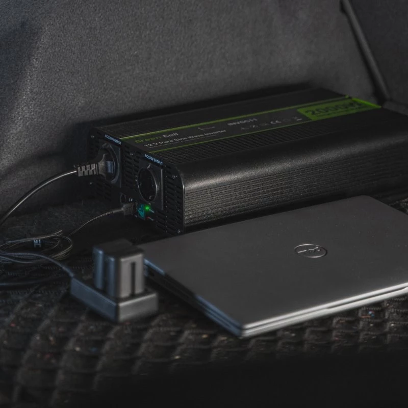 Strāvas pārveidotājs zaļa Cell INVGC12 Auto 3000 W melns
