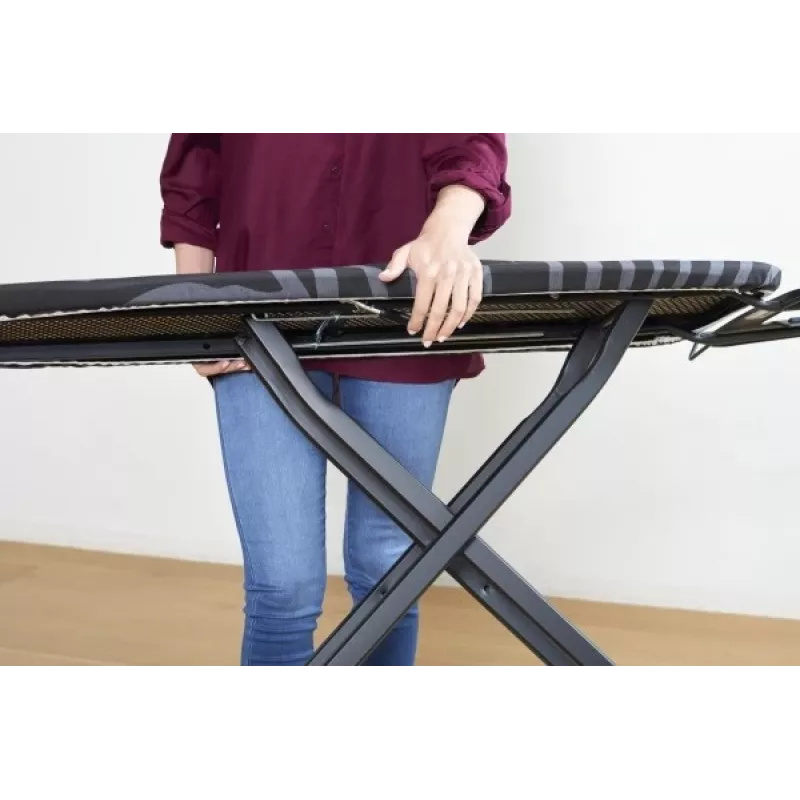 Pilna izmēra gludināmais dēlis Taurus 994178000 — 410 x 1250 mm, regulējams augstums līdz 930 mm, kokvilnas pārvalks, melns