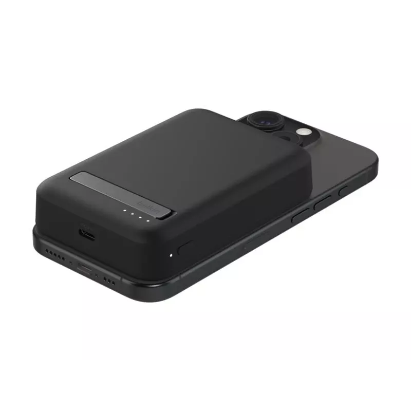 Belkin BoostCharge Pro bezvadu lādētājs Melns