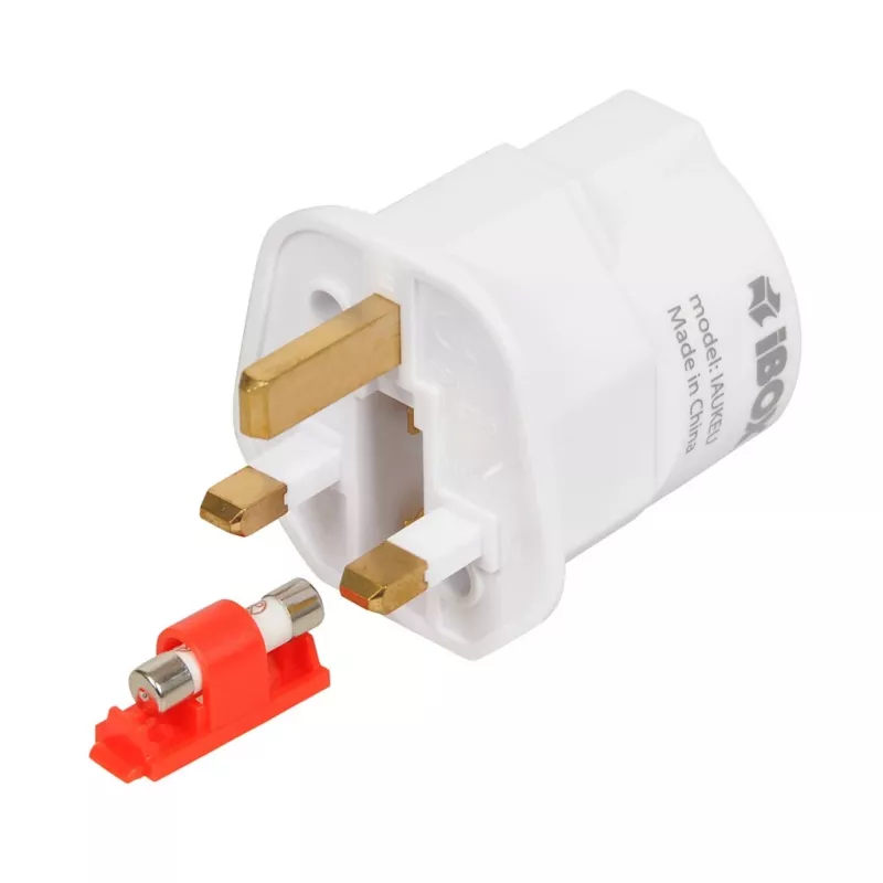Strāvas adapteris IBOX iaukeu tīkla lādētājs ar maināmiem UK (G tips) un EU (E tips) spraudņiem, 100–240 V 50/60 Hz, 7,5 A, balts