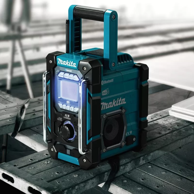 Pārnēsājamais radio Makita DMR301 — DAB/DAB+/FM/AM, USB-A, 18V Li‑Ion, ūdensizturīgs