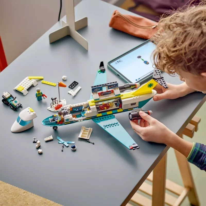 LEGO City Avārijas lidmašīna 60465 – neliels glābšanas lidaparāta būvēšanas komplekts, 403 detaļas, 4 minifigūriņas, vecums 6+