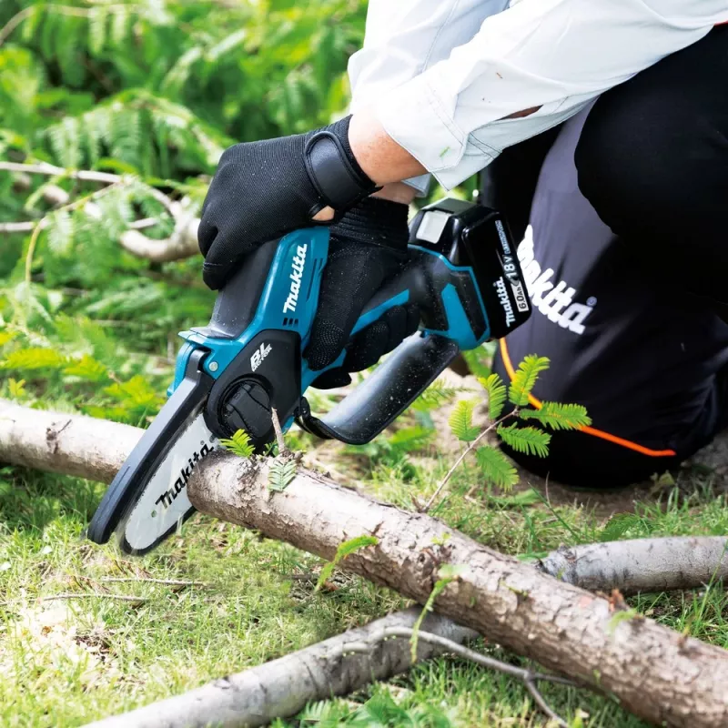 Zaru zāģis MAKITA DUC101Z01 zils, melns