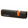 Fiskars Roll Sharp nažu asinātājs