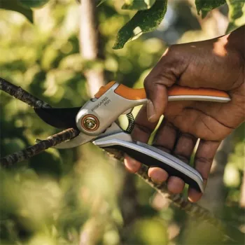 Fiskars 1057168 Plus Metal dārza šķēres Bypass (1057168)