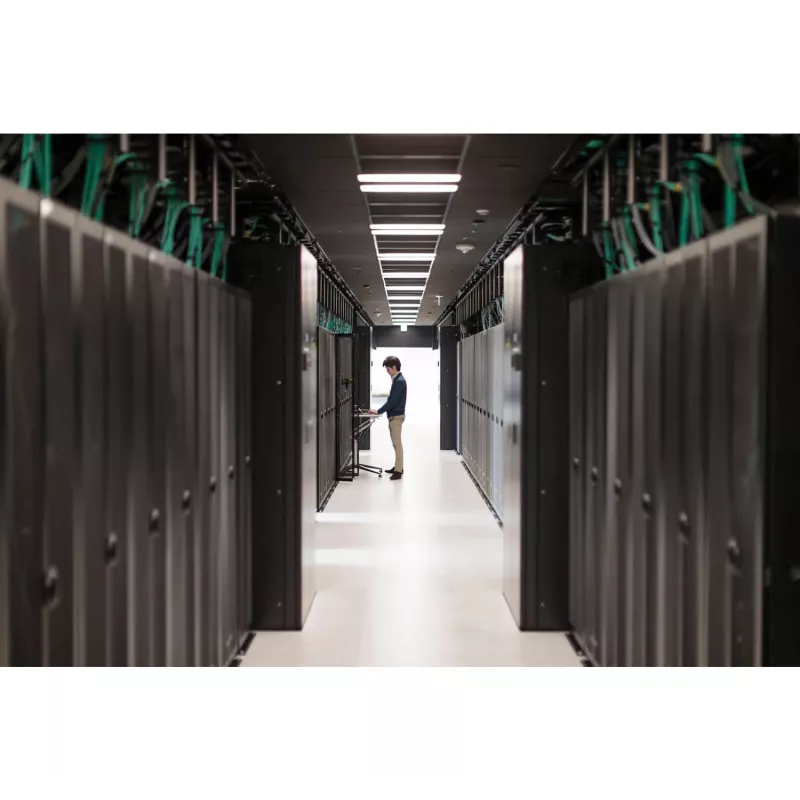 Pārvaldāms slēdzis HPE Aruba Networking 6200M L3 24x Gigabit Ethernet PoE