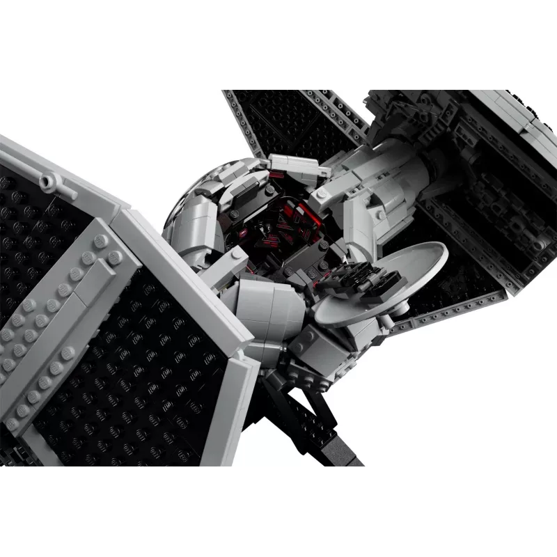 LEGO Star Wars Tie Interceptor model 75382 — detalizēts zvaigžņu iznīcinātāja būvējums, 1931 gab., 18+