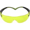 3M SecureFit 400 aizsargbrilles — melns rāmis, zaļas tonētas lēcas, UV aizsardzība, pretsviedru pārklājums