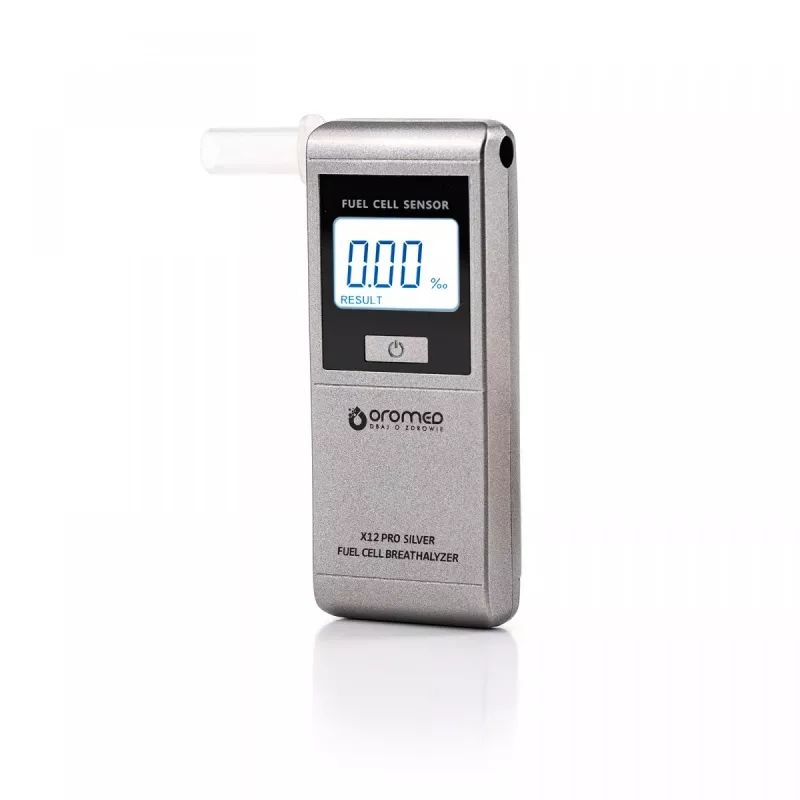 Alkohola testeris ORO‑MED X12 PRO SILVER — bezkontakta alkometrs, diapazons 0–4 g/L, LCD, AAA baterijas