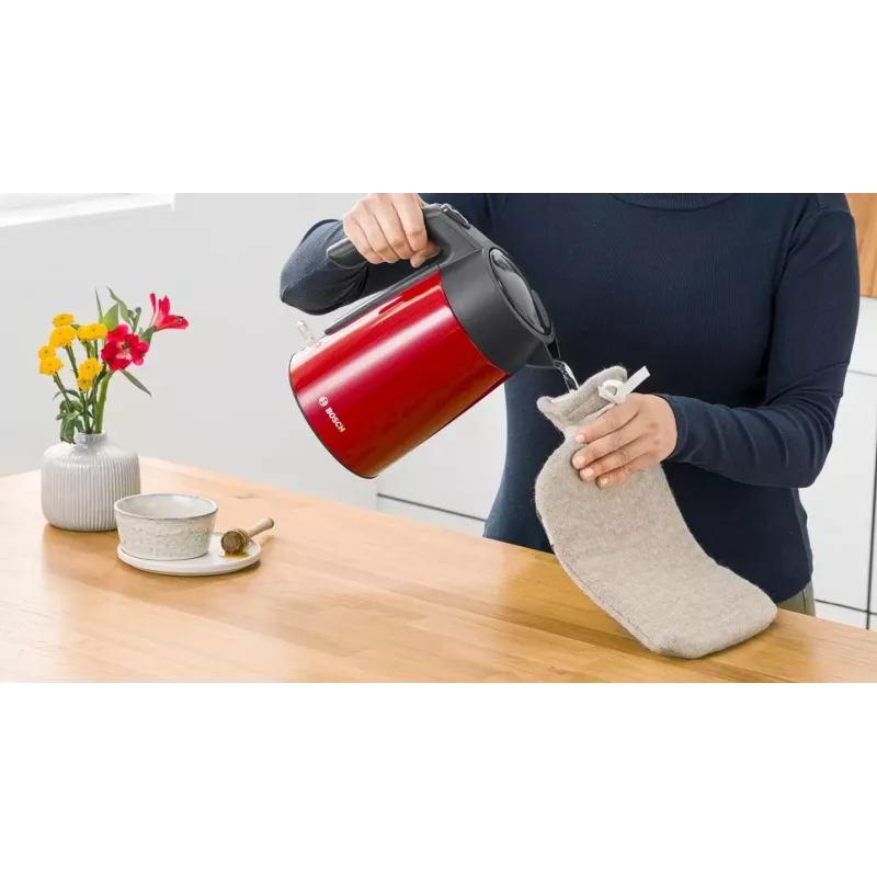 Elektriskā tējkanna Bosch TWK7L464 — 1,7 L tilpums, 2400 W, sarkana, plastmasas korpuss
