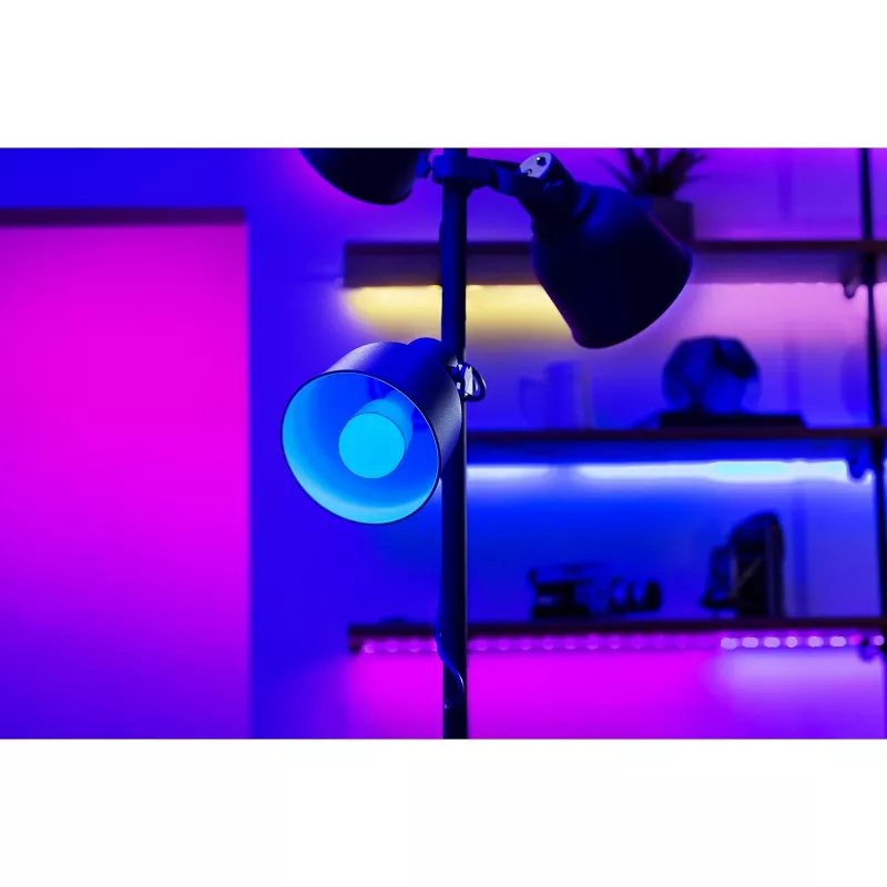 Razer Aether viedā spuldze E27 - RGB-LED spuldze viedajām mājām (RZ43-04250200-R3GC)