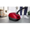 Putekļsūcējs Bosch BGB 41RD3H — 600 W, 4 L putekļu maisiņš, HEPA filtrs, 11 m darba rādiuss, teleskopiskā caurule, sarkans