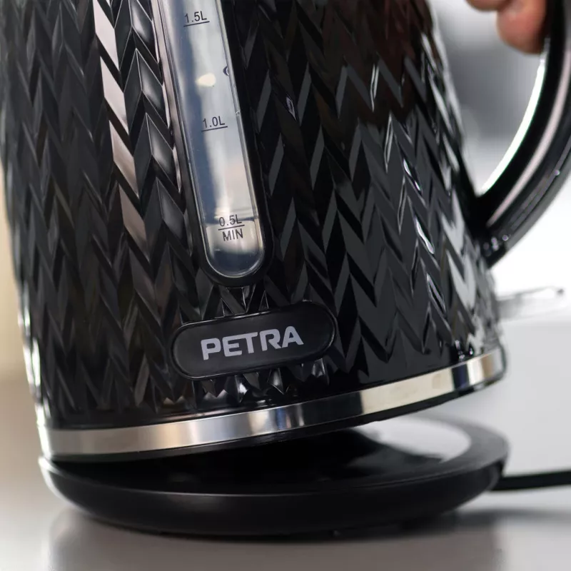 Elektriskā tējkanna Petra 1,7 L 2200 W melna