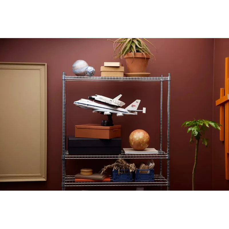 LEGO Icons Shuttle Aircraft 10360 būvkomplekts — 2417 detaļas, 270 × 535 × 630 mm displeja modelis