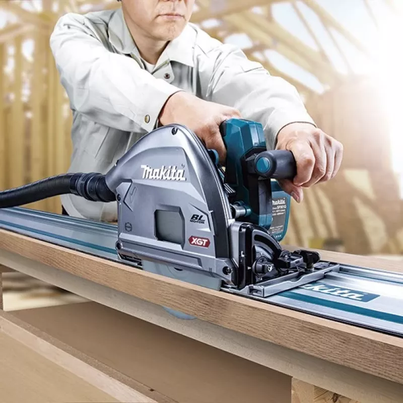 Makita SP001GZ03 40V XGT bezvada iegremdējamais ripzāģis, 165 mm