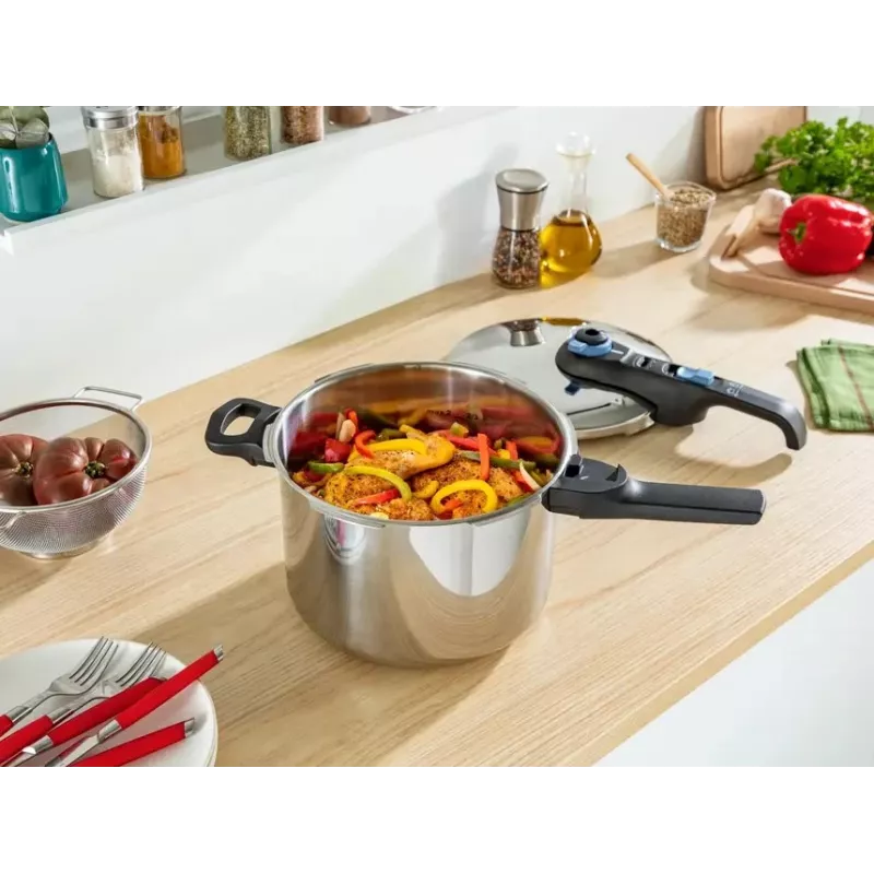 Spiediena katls Tefal SECURE TRENDY 6L ar nerūsējošā tērauda tvaicēšanas grozu, piemērots indukcijas plītīm