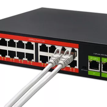 Ethernet PoE komutators QOLTEC 16x RJ45, 2x RJ45 uplink, 1x SFP (MPN 52291)