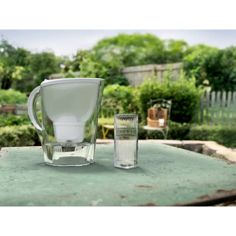 Ūdens filtrēšanas krūze BRITA Marella XL ar 3,5 l ietilpību un 2 Maxtra+ Pro kasetnēm