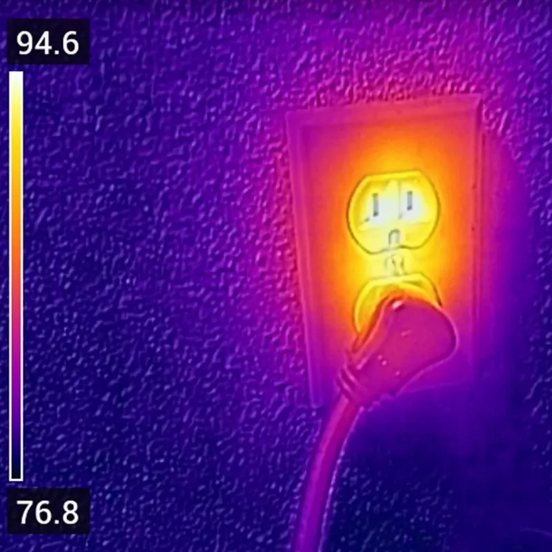 FLIR C3-X termokamera Melna 1800 mAh Vanādija oksīda neattīrīti fokālās plaknes bloki iebūvēts displejs 128 x 96 pikseļi LCD 640 x 480 pikseļi