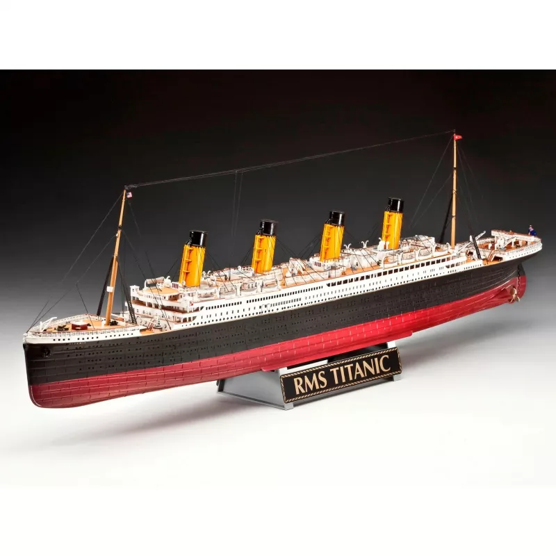 Rv05715 - Revell -1:400 - Dāvanu komplekts - 100 gadi Titanic (speciālizdevums)