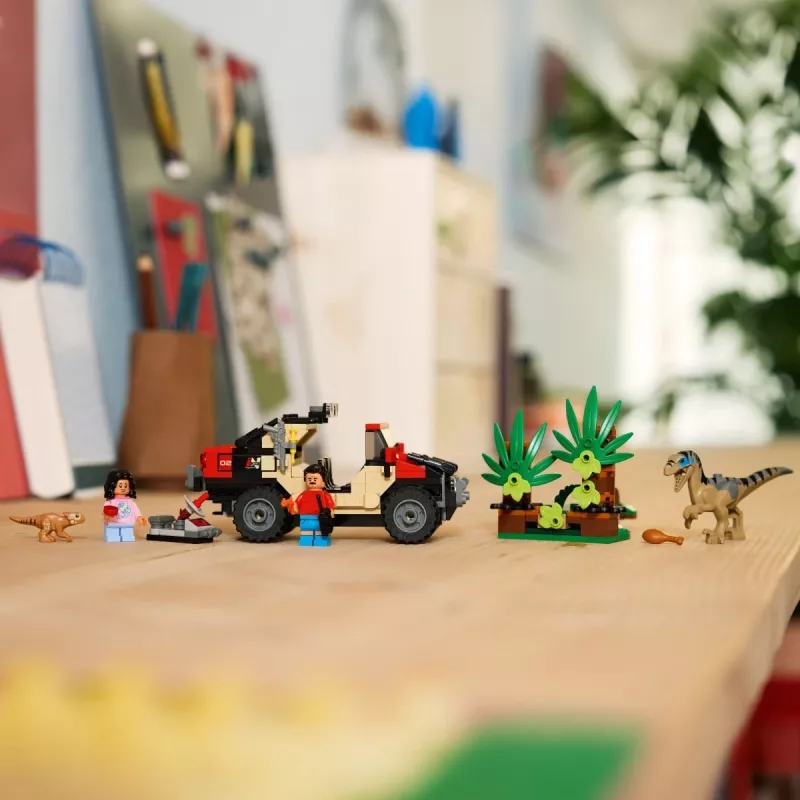 Konstruktoru komplekts LEGO Jurassic World 76972 Raptor Off-Road Escape, 285 gab., 2 minifigūras, vecumam no 6+