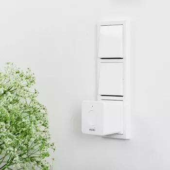 Bezvadu viedās mājas signāla paplašinātājs NUKI Bridge — Bluetooth/Wi‑Fi, 230V, diapazons līdz 10 m, 60×60×50 mm, balta