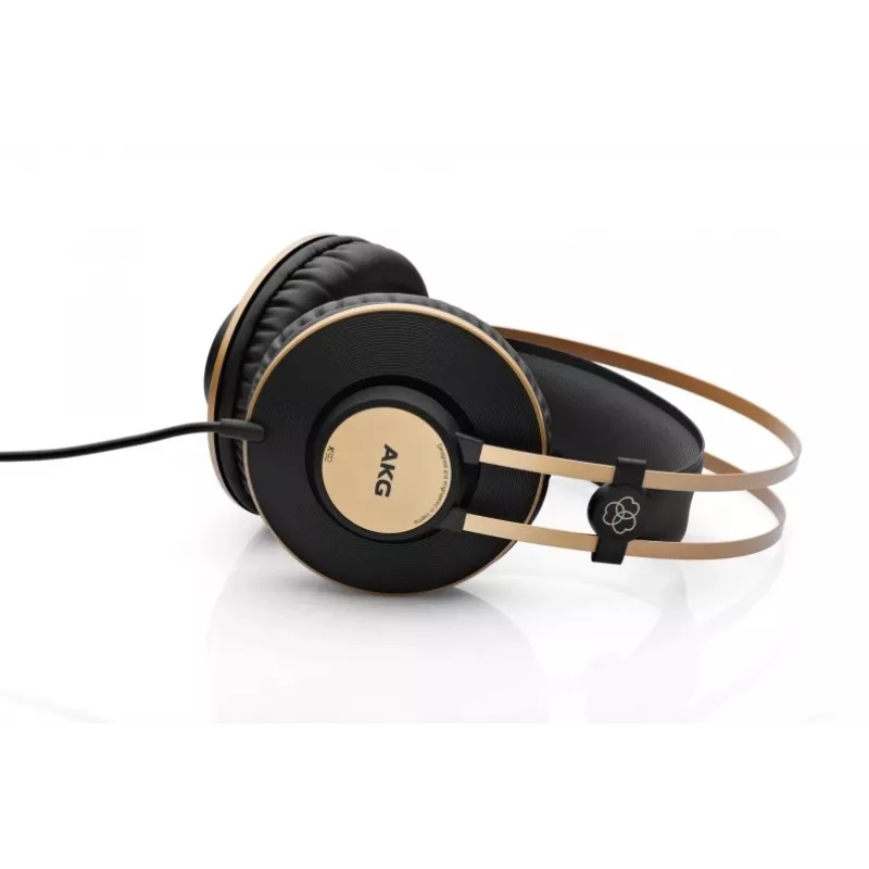 AKG K92 - studijas austiņas, ieliekamas, slēgtas
