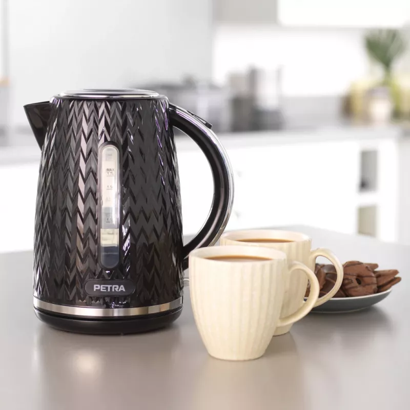 Elektriskā tējkanna Petra 1,7 L 2200 W melna