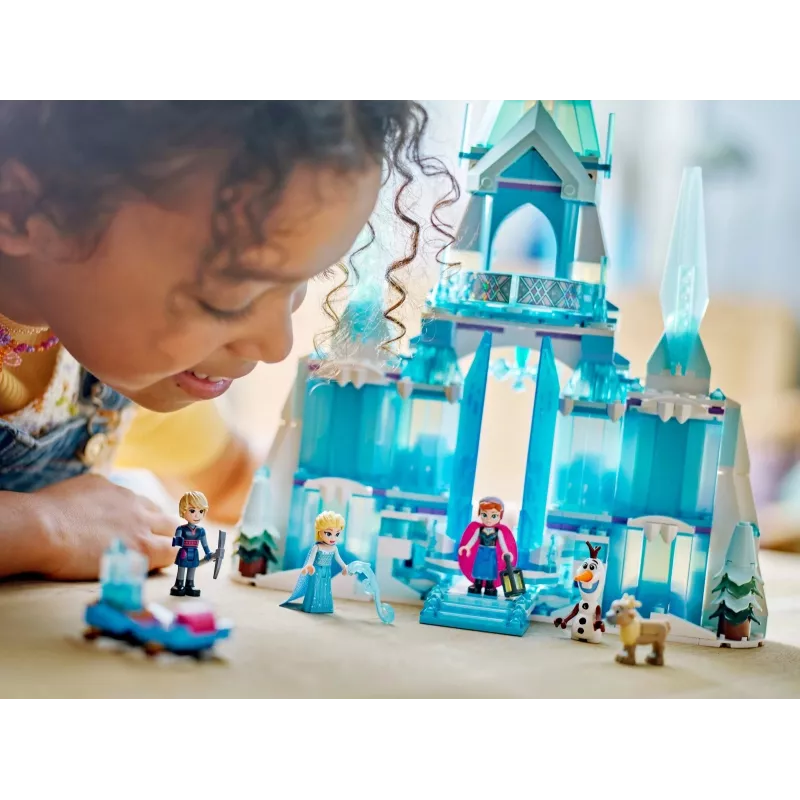 Konstrukcijas rotaļlieta LEGO Disney Princess Elsas Ziemas pils 43244 — būvējams komplekts radošai rotaļai