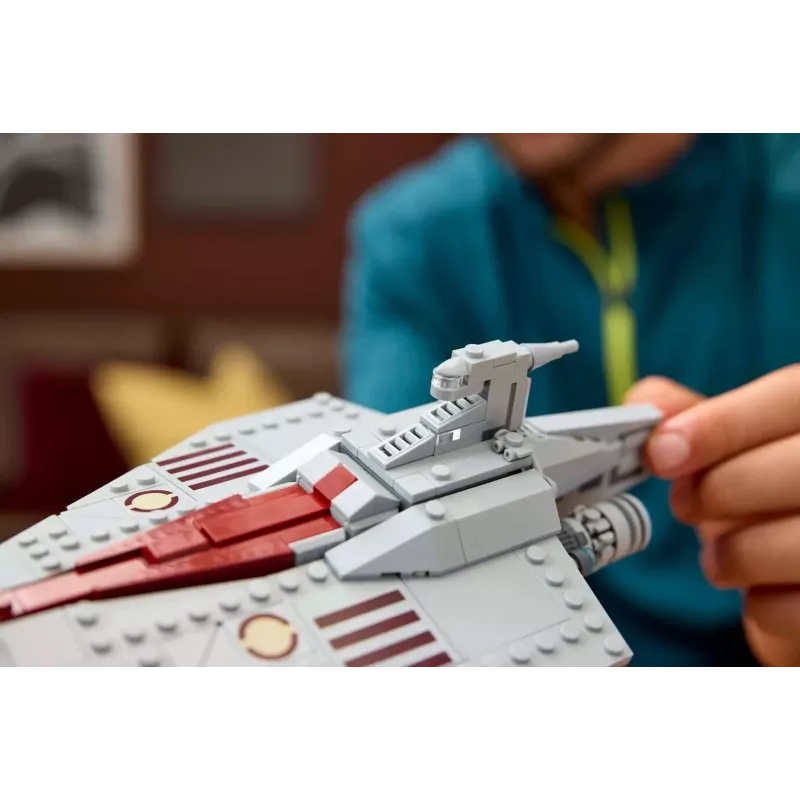 LEGO Star Wars Acclamator klases triecienkuģa komplekts 75404 — konstruēšanas komplekts, 450 detaļas, vitrīnas makets 130×150×230 mm