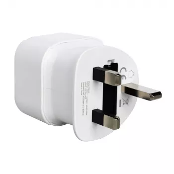 Ceļojumu adapteris AP-04 SAVIO