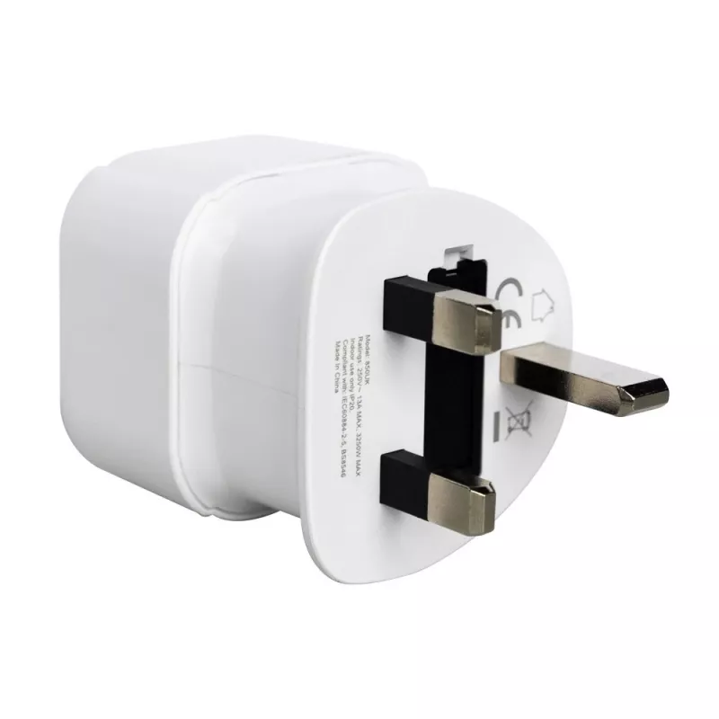 Ceļojumu adapteris AP-04 SAVIO