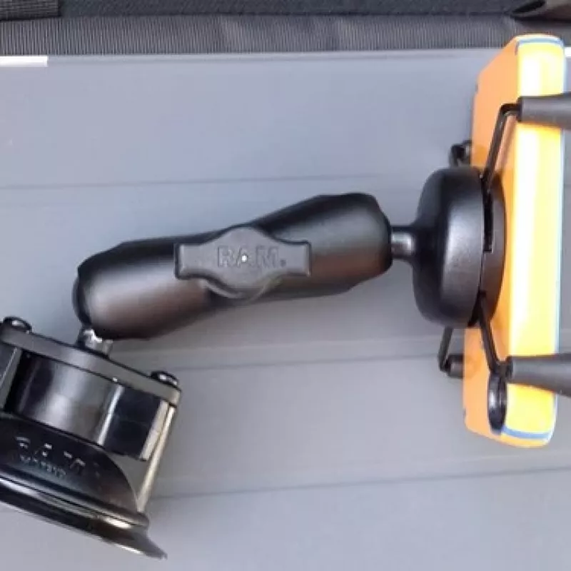 RAM Mounts X-Grip tālruņa turētājs ar pagriežamu fiksāciju un piesūcekni