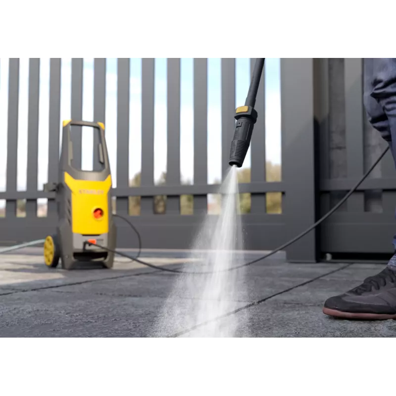 STANLEY SXPW14PE augstspiediena mazgātājs ar terases tīrītāju (1400 W, 110 bar, 390 l/h) | Stanley 1400 W | 110 bar | 390 l/h