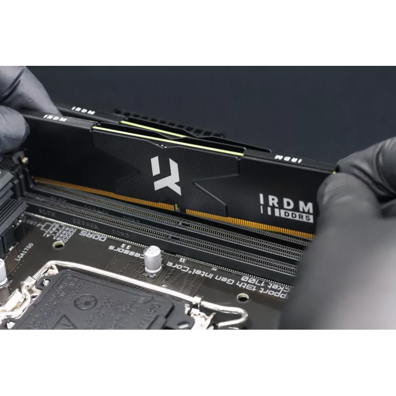 Atmiņa DDR5 IRDM 32GB(2*16GB)/8000 CL36 melna