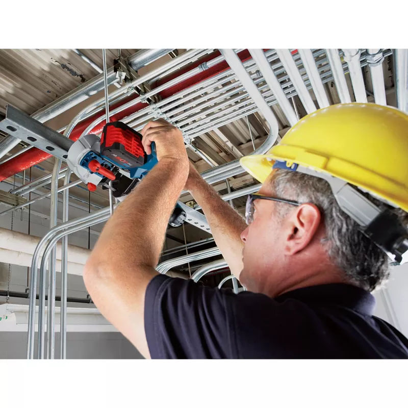 Bosch GCB 18V-63 CLC portatīvais lentzāģis 162 m/min Baterija