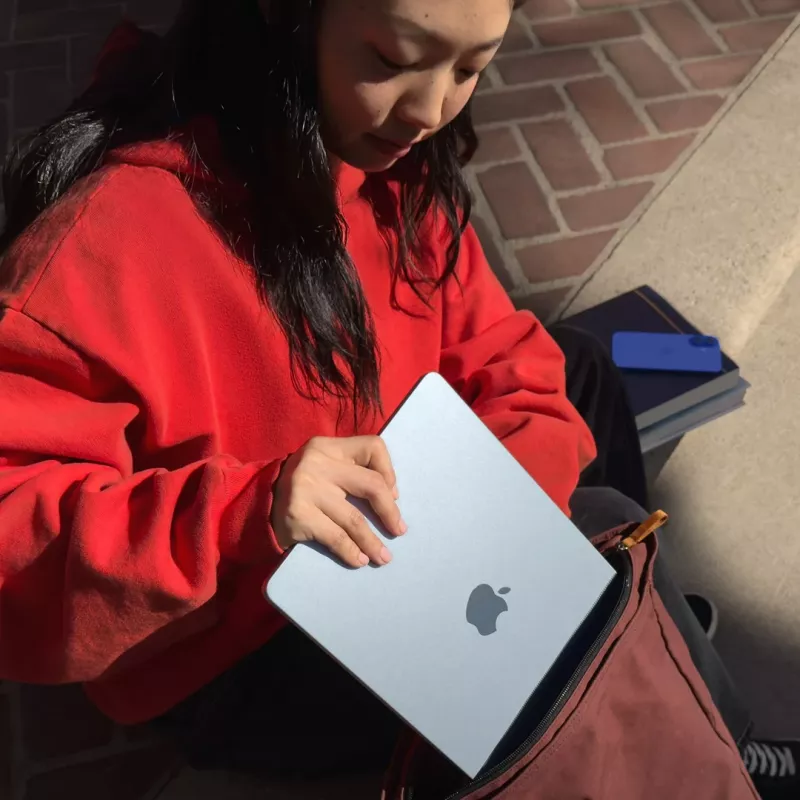 Apple MacBook Air 13 collu : M4 mikroshēma ar 10 kodolu CPU un 10 kodolu GPU, 24 GB, 512 GB SSD - Starlight