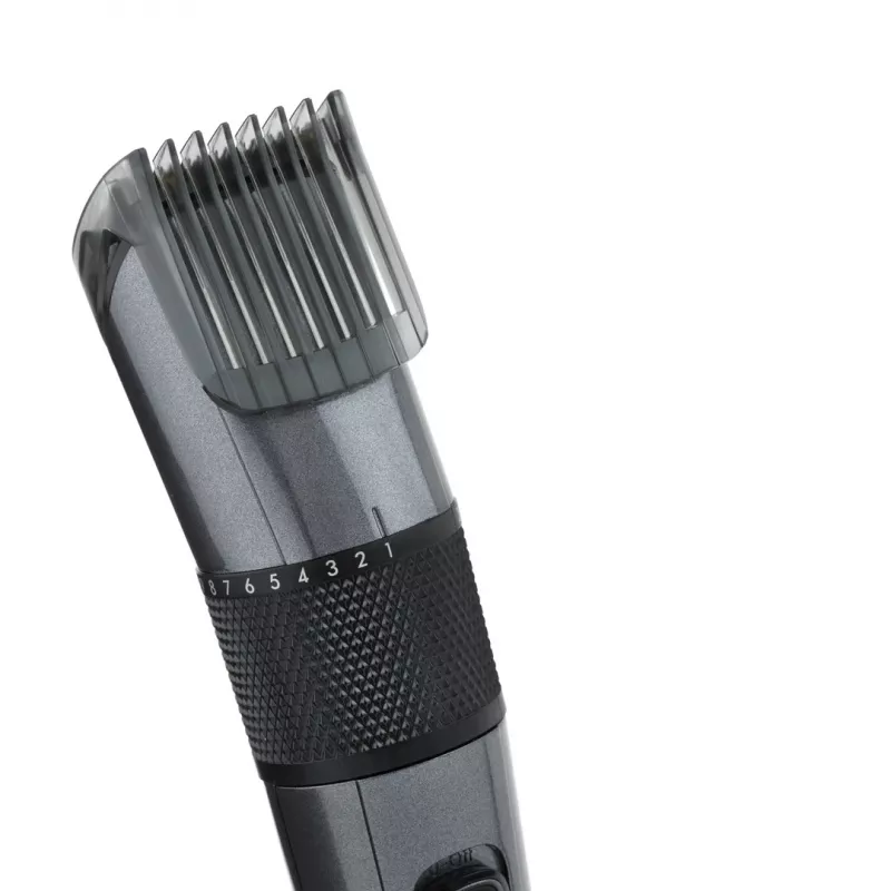 Matu trimmeris BABYLISS E976E — bezvadu, uzlādējams, 26 garuma soļi, 0,5 mm–25 mm, 40 mm asmens, titāna/nerūsējošā tērauda asmeņi, 60 min darbības laiks