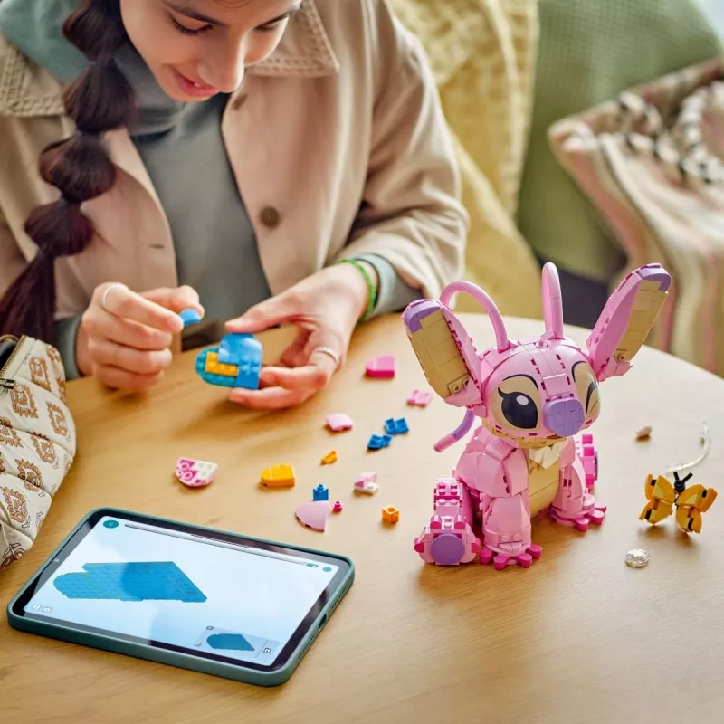 LEGO Disney kolekcionējama mini būvfigūra Andzia Angel 43257 — 784 gab., 250 mm augstums, vecumam 9+