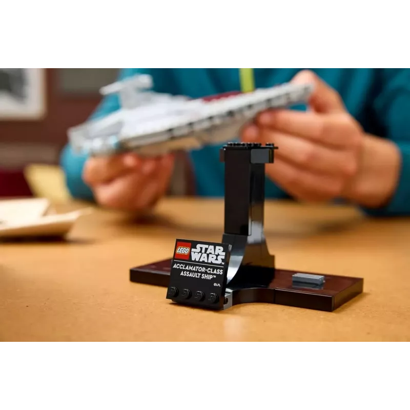 LEGO Star Wars Acclamator klases triecienkuģa komplekts 75404 — konstruēšanas komplekts, 450 detaļas, vitrīnas makets 130×150×230 mm
