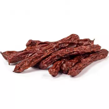 Suņu kārums BULT Liellopu gaļas desiņas 40g — dabīgs suņu našķis ar liellopu gaļas garšu, 40 g iepakojums, proteīns 39,8%, tauki 35,2%
