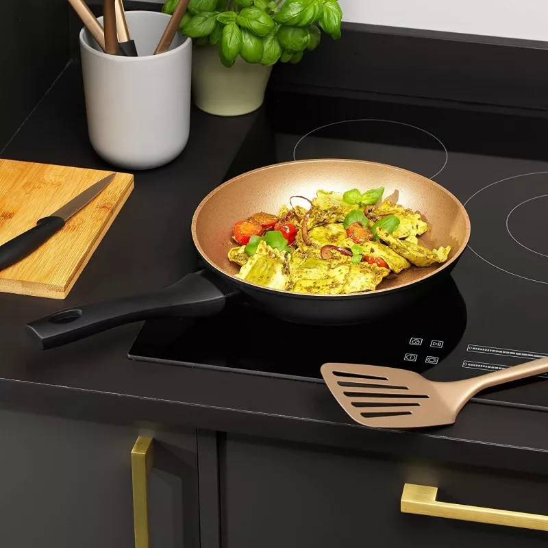 Cepešpanna Russell Hobbs RH01666BEU7 24 cm, nepiedegoša, melna