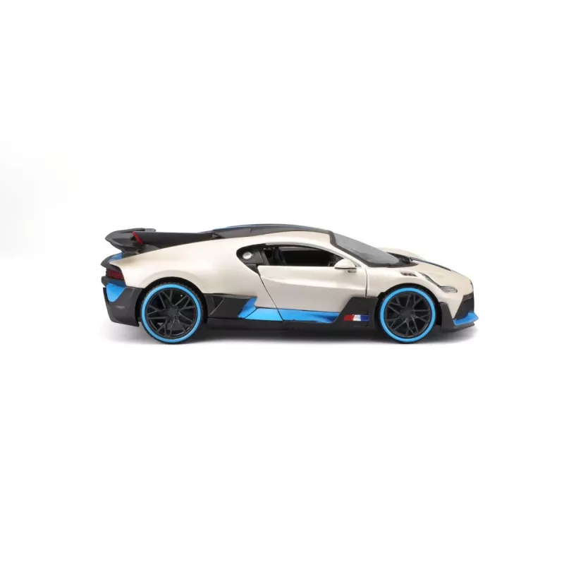 Kompozītmateriāla modelis Bugatti Divo 1/24 balts