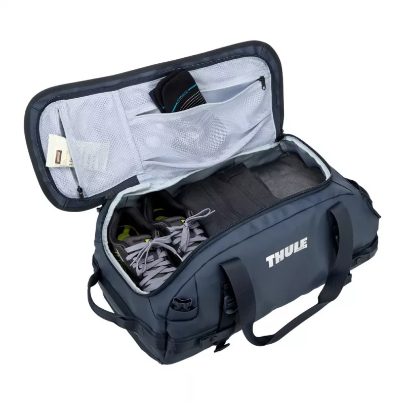 Thule 5590 Chasm 40L ceļojumu soma tumši zilā krāsā