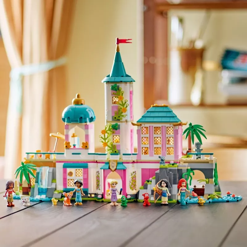 LEGO Disney princeses pils un karaliskie mājdzīvnieki būvkomplekts 43267 — 787 detaļas, 5 minifigūras, vecums 6+, 320×460×100 mm