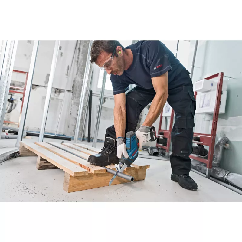 Bosch GSA 18 V-LI C Professional elektriskais zāģis 3050 spm 2 kg