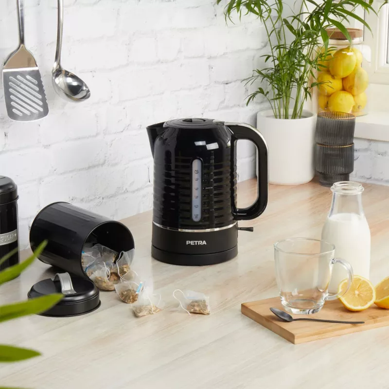 Electric kettle Petra 1.7L 3KW Melns
