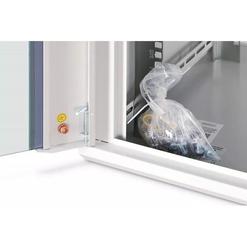 Pie sienas stiprināms 19 collu statņu skapis DIGITUS Dynamic-N DN-37106 — 9U, 600x600 mm, IP20, atslēgas slēdzene
