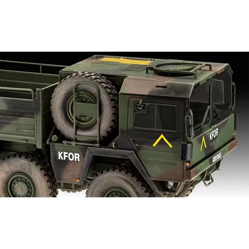 Plastmasas modelēšanas komplekts REVELL Man 10T Milgl 8x8 Truck 1/35 mērogā